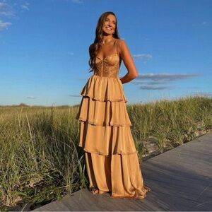 V Chapman Dakota Gown in Desert Tan